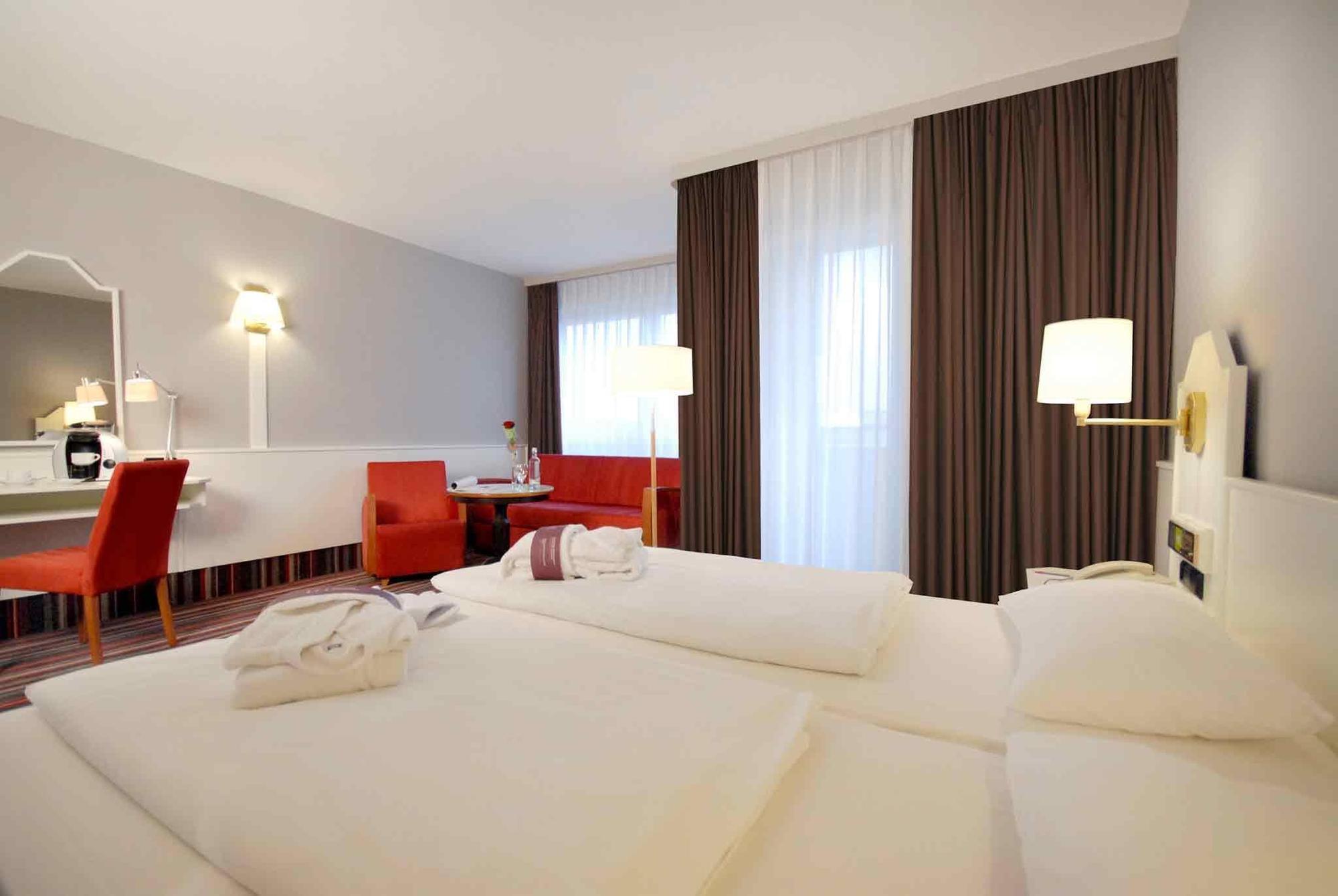 Mercure Hotel Bad Homburg Фридрихсдорф Екстериор снимка